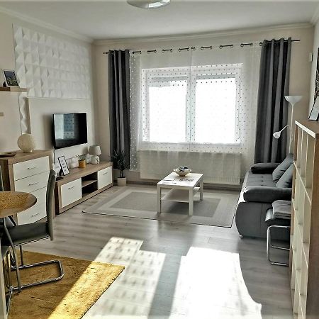 Sweet Central Apartment ,In The City Center エゲル エクステリア 写真