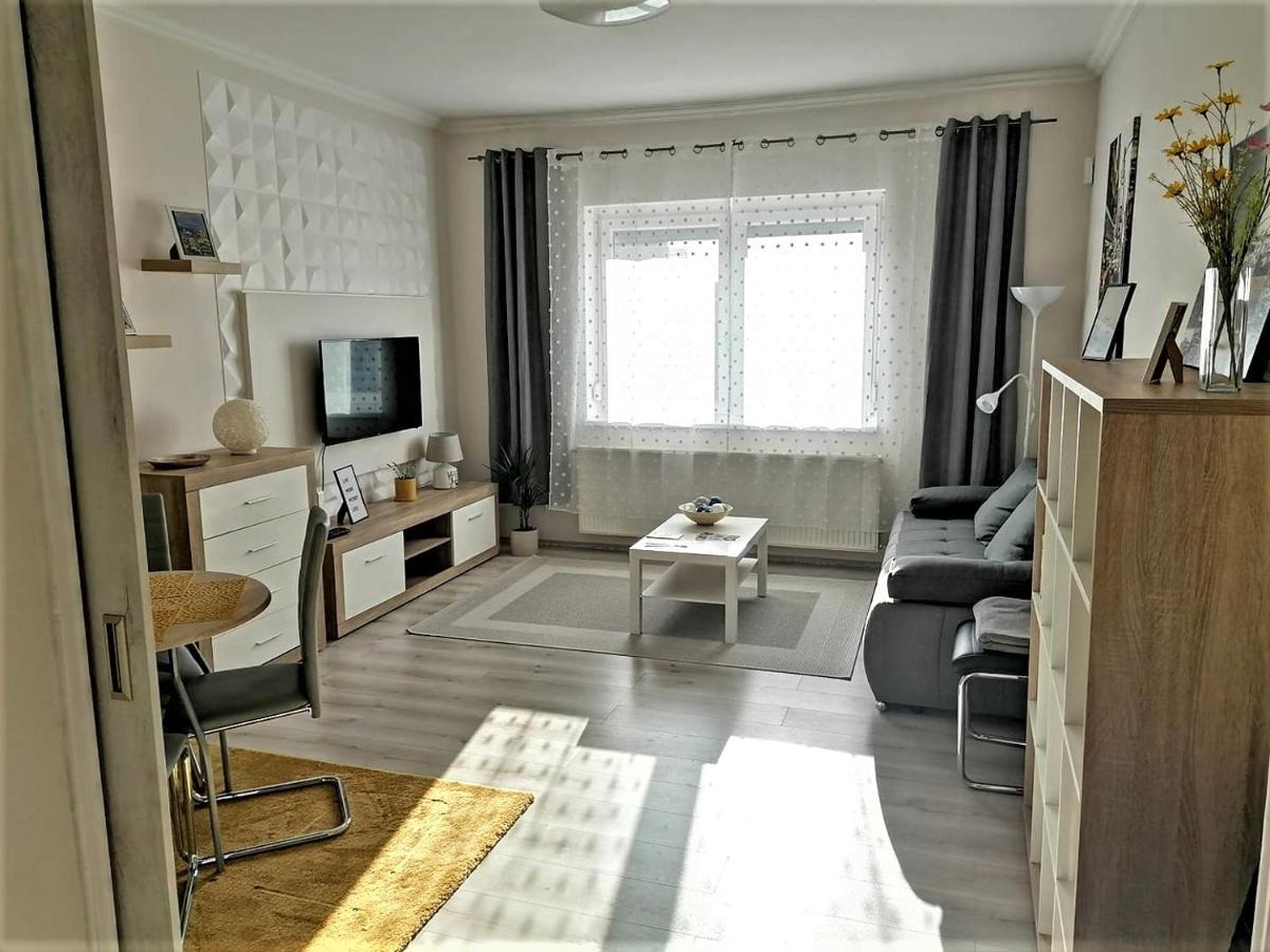 Sweet Central Apartment ,In The City Center エゲル エクステリア 写真