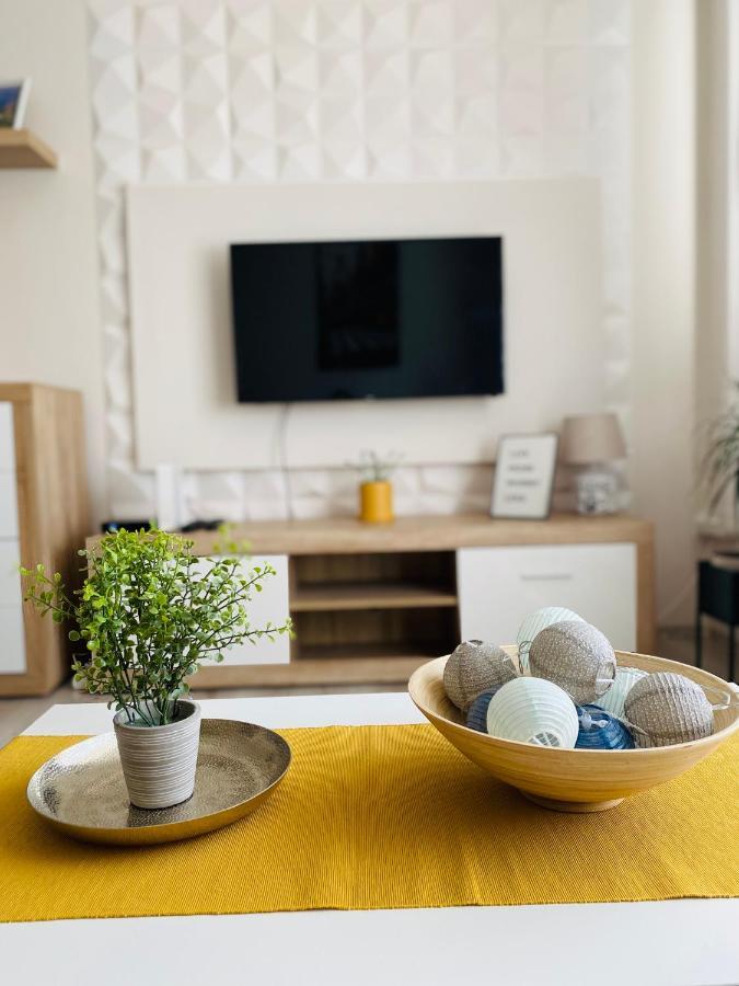 Sweet Central Apartment ,In The City Center エゲル エクステリア 写真